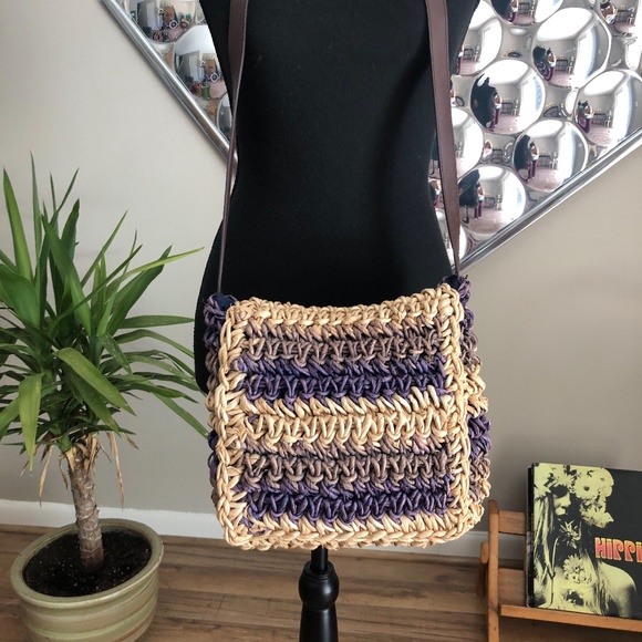 Handbags - 🔸 SALE 🔸 Natural Corn Husk Crossbody Bag